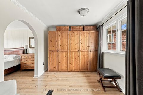 Photo 15 at 11 Urbandale Avenue, Newtonbrook East, Toronto