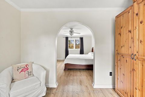 Photo 16 at 11 Urbandale Avenue, Newtonbrook East, Toronto