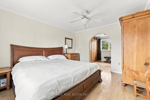 Photo 17 at 11 Urbandale Avenue, Newtonbrook East, Toronto