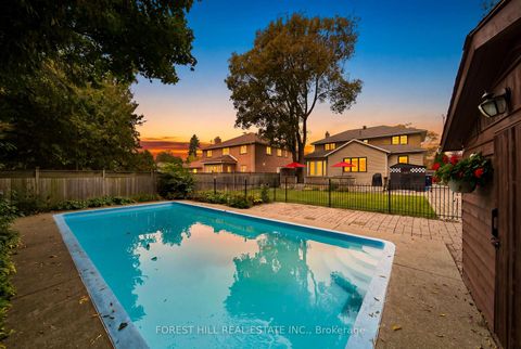 Photo 29 at 11 Urbandale Avenue, Newtonbrook East, Toronto