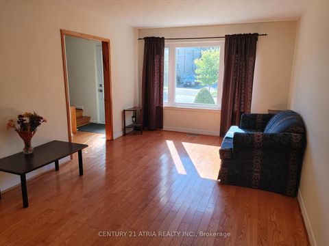 Photo 5 at 36 Chesapeake Avenue, Birchmount, Toronto