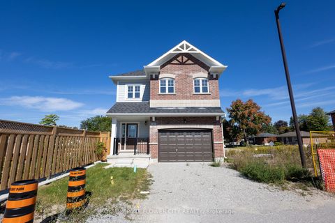Photo 0 at 16 Ravenscraig Place, Cookstown, Innisfil