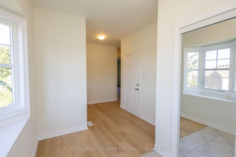 Photo 4 at 16 Ravenscraig Place, Cookstown, Innisfil