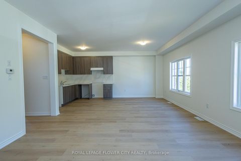 Photo 7 at 16 Ravenscraig Place, Cookstown, Innisfil