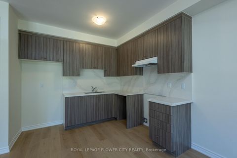 Photo 12 at 16 Ravenscraig Place, Cookstown, Innisfil