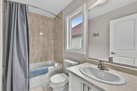 Photo 19 at 9 Conchita Street, Keswick South, Georgina