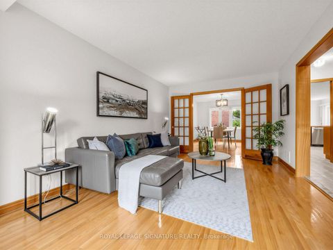 Photo 7 at 30 Invermarge Drive, Centennial Scarborough, Toronto