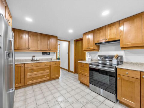 Photo 14 at 30 Invermarge Drive, Centennial Scarborough, Toronto
