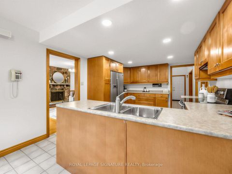 Photo 17 at 30 Invermarge Drive, Centennial Scarborough, Toronto