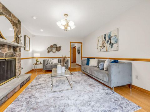 Photo 19 at 30 Invermarge Drive, Centennial Scarborough, Toronto