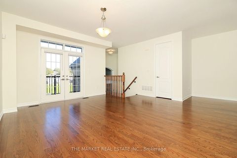 Photo 6 at 13 Father Redmond Way, Alderwood, Toronto