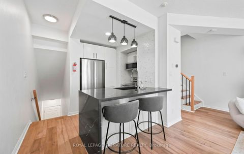 Photo 9 at 555 - 36 Stadium Road, Niagara, Toronto
