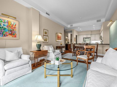 Photo 7 at 104 - 21 Shaftesbury Avenue, Moore Park, Toronto
