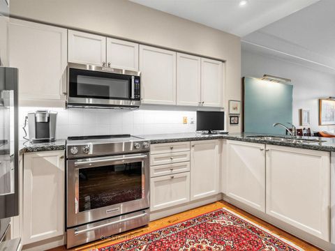 Photo 16 at 104 - 21 Shaftesbury Avenue, Moore Park, Toronto