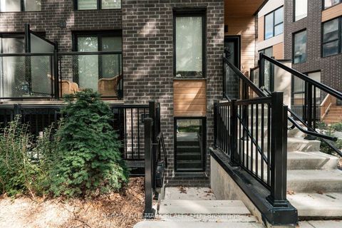 Photo 4 at 13 - 170 Clonmore Drive, Cliffside, Toronto