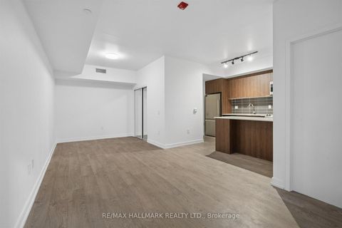 Photo 10 at 13 - 170 Clonmore Drive, Cliffside, Toronto
