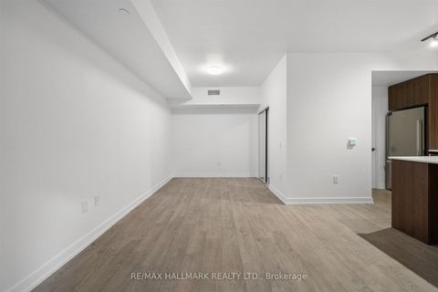 Photo 11 at 13 - 170 Clonmore Drive, Cliffside, Toronto
