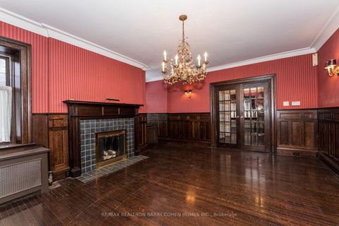 Photo 4 at 28 Dunvegan Road, Casa Loma, Toronto