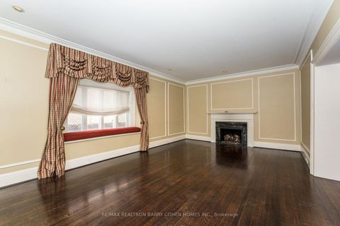 Photo 6 at 28 Dunvegan Road, Casa Loma, Toronto