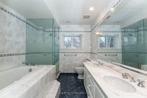 Photo 27 at 28 Dunvegan Road, Casa Loma, Toronto