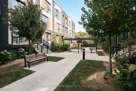 Photo 2 at 7 - 178 Clonmore Avenue, Cliffside, Toronto