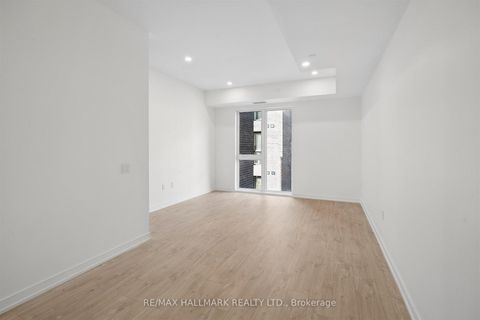 Photo 4 at 7 - 178 Clonmore Avenue, Cliffside, Toronto