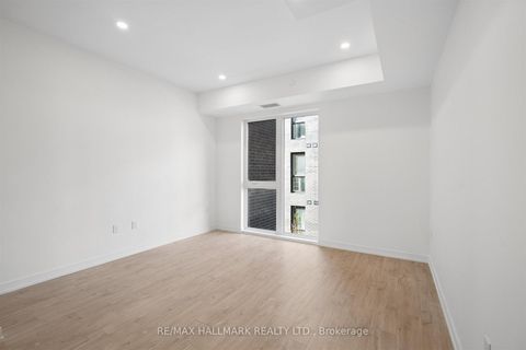 Photo 5 at 7 - 178 Clonmore Avenue, Cliffside, Toronto