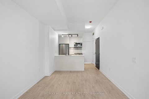 Photo 9 at 7 - 178 Clonmore Avenue, Cliffside, Toronto
