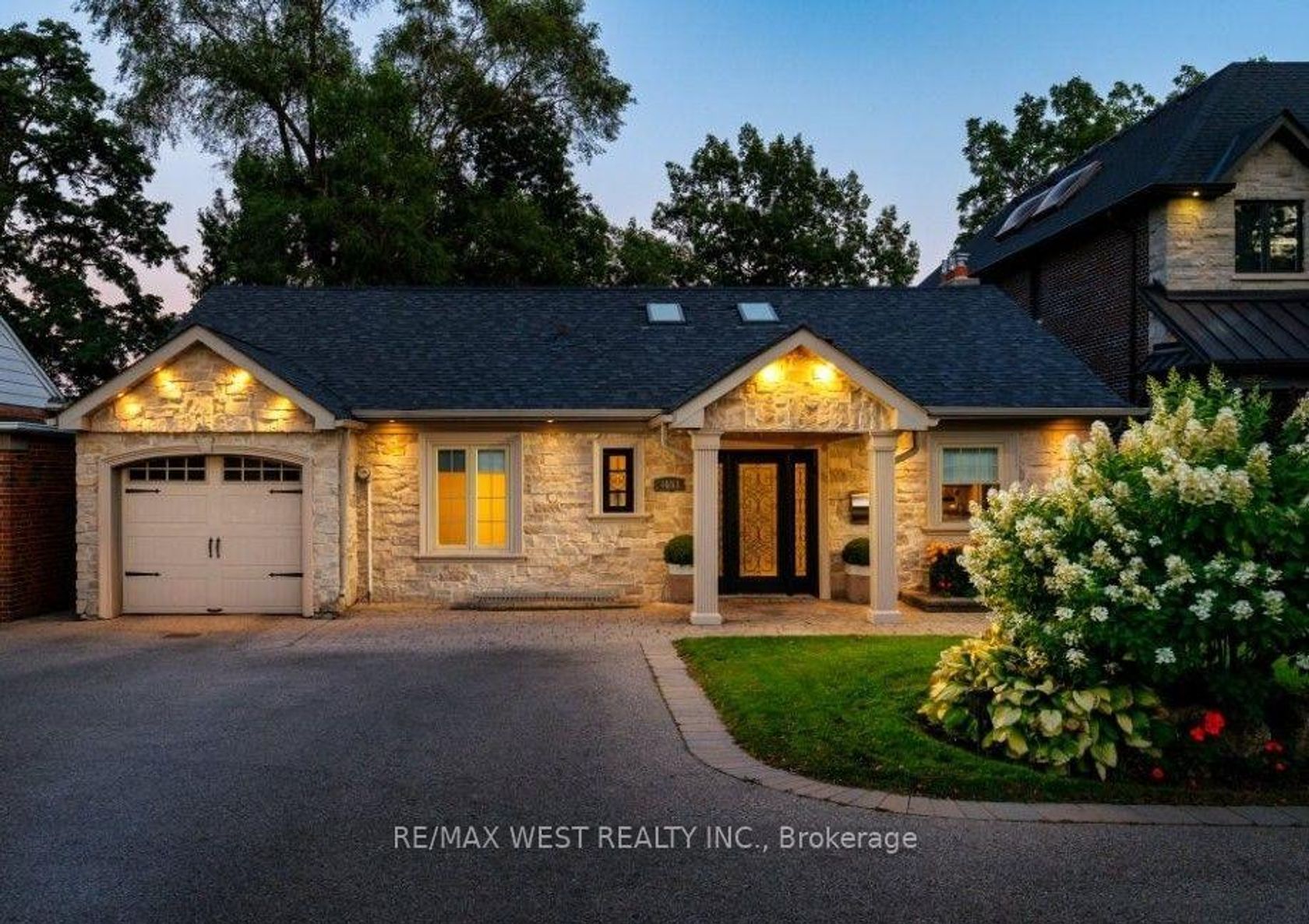 4653 Dundas Street W, Kingsway South, Toronto 