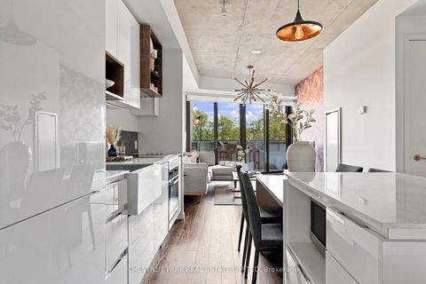Photo 4 at 317 - 383 Sorauren Avenue, Roncesvalles, Toronto