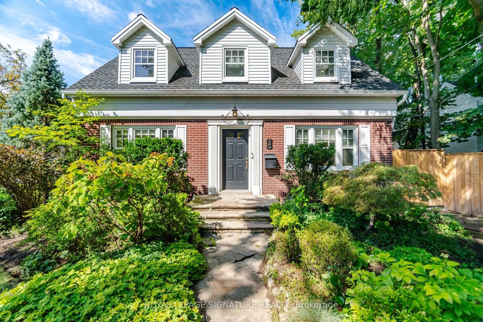 2 Wembley Avenue, City Centre West, Toronto 