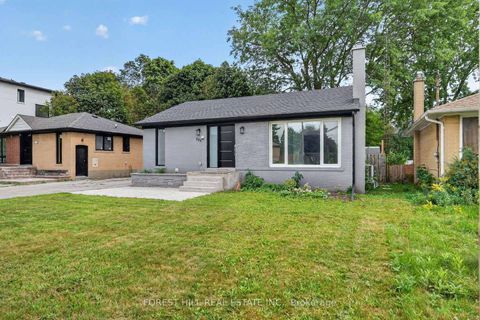 Photo 0 at 286 Palmer Avenue, Harding, Richmond Hill