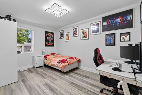 Photo 10 at 286 Palmer Avenue, Harding, Richmond Hill