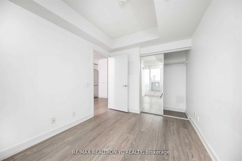 Photo 11 at 4007 - 181 Dundas Street E, Moss Park, Toronto