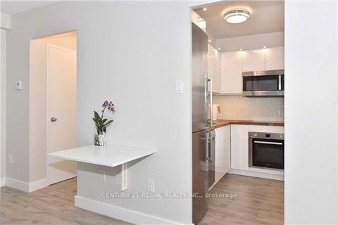 Photo 10 at 1107 - 30 Gloucester Street, Yonge Corridor, Toronto