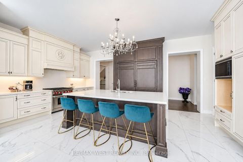 Photo 3 at 23 Macmurchy Avenue, Nobleton, King