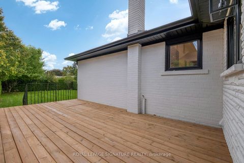 Photo 32 at 11 Brook Tree Crescent, Richview, Toronto