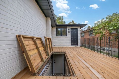Photo 34 at 11 Brook Tree Crescent, Richview, Toronto