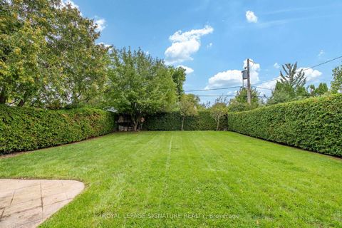 Photo 36 at 11 Brook Tree Crescent, Richview, Toronto