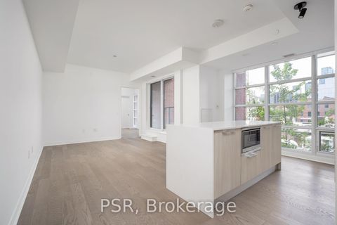Photo 1 at 401 - 501 Adelaide Street W, Waterfront Communities C1, Toronto