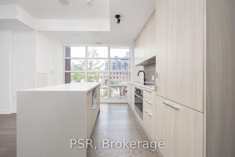 Photo 2 at 401 - 501 Adelaide Street W, Waterfront Communities C1, Toronto