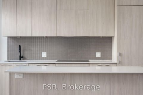 Photo 5 at 401 - 501 Adelaide Street W, Waterfront Communities C1, Toronto