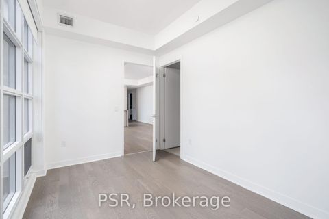 Photo 13 at 401 - 501 Adelaide Street W, Waterfront Communities C1, Toronto