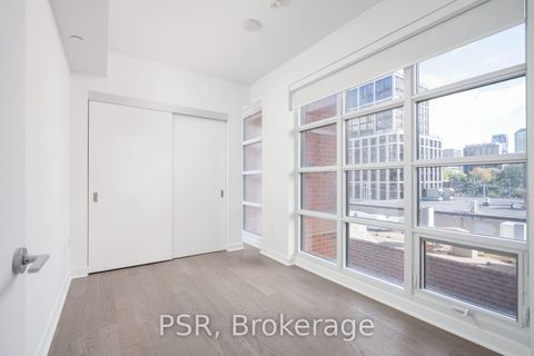 Photo 14 at 401 - 501 Adelaide Street W, Waterfront Communities C1, Toronto