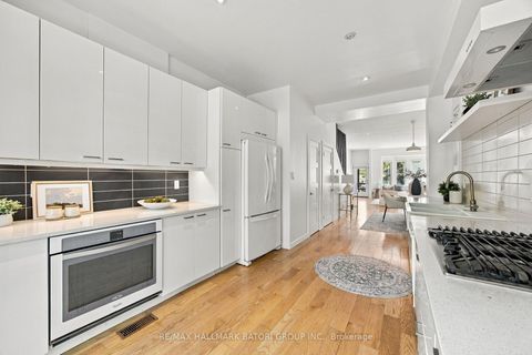 Photo 11 at 128 Wells Street, Annex, Toronto