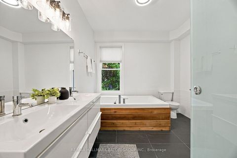 Photo 20 at 128 Wells Street, Annex, Toronto
