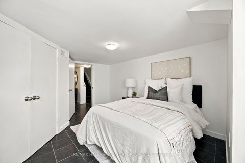 Photo 39 at 128 Wells Street, Annex, Toronto