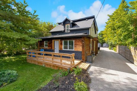 Photo 2 at 1020 Ewart Street, Rural Innisfil, Innisfil