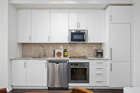 Photo 6 at 1518 - 460 Adelaide Street E, Moss Park, Toronto