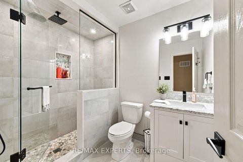 Photo 12 at 75 Keegan Crescent, Sonoma Heights, Vaughan